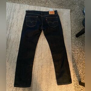 511 Levi’s slim fit jeans.